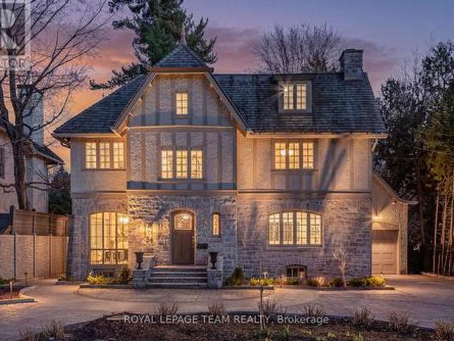 54 Park Road, Ottawa, ON, K1M 0B9 Luxury House for sale | Listing ID X13085 | Royal LePage Carriage Trade Luxury Properties
