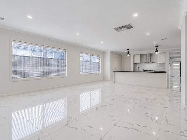 54 Parkfront CrescentRoxburgh Park VIC 3064, Australia