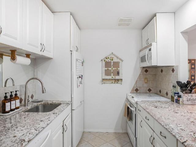 54 Richmond Boulevard 4B