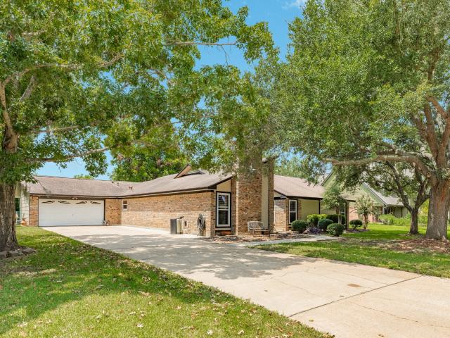 54 Royal Oak Circle