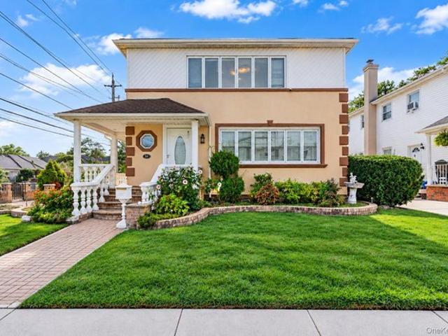 54 Sandalwood Ave, Valley Stream, NY 11581