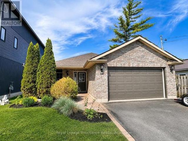 54 South John Street, Belleville Ward, ON, K8N 3E3 house for lease | Listing ID X13537 | Royal LePage