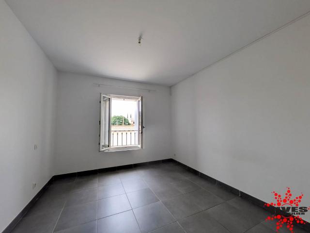 54m², 2 pièces en location à Servian 595 € par mois