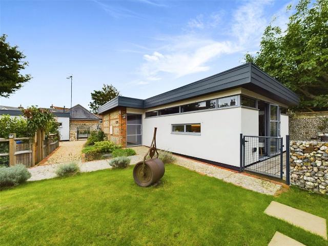 54A Church Road, Worthing BN13, 2 bed detached bungalow to rent, £1,750 pcm | PrimeLocation