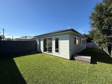 Tuggerah Lake, Jilliby, Wyong Region, Snapper Island