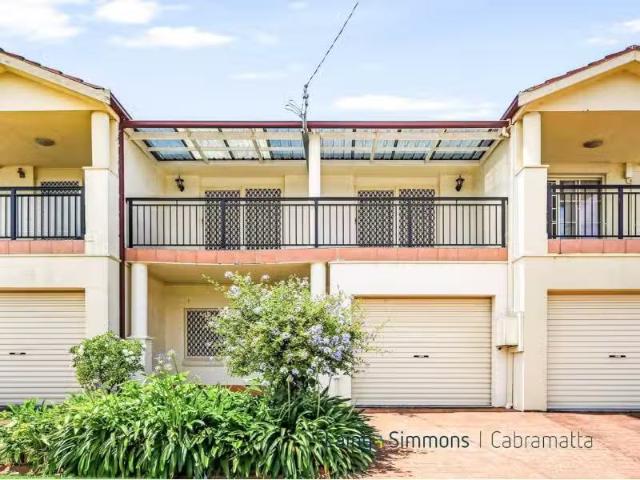 54a The Grove, Fairfield Townhouse for rent Listed by Benji C.