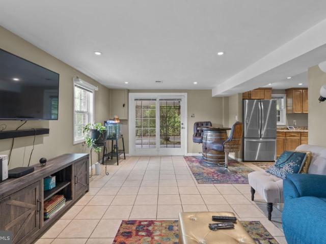5506 San Juan Drive