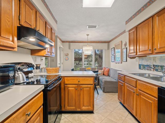 5508 Green Dolphin Way