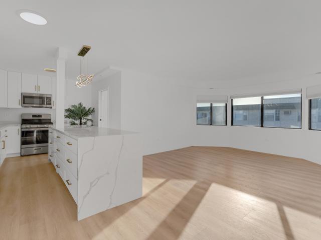 5500 Lincoln Avenue # 504W