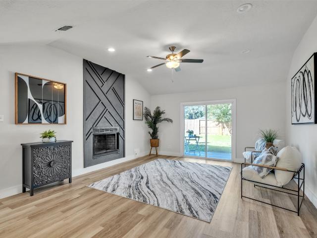5502 Hewitt Dr, Houston, TX 77092 | MLS #54891