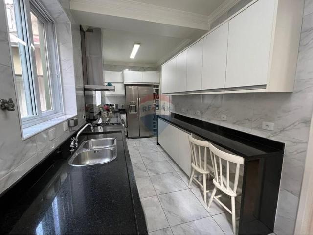 550 Área Útil Casa Alugar, 3 Dormitórios localizado em Rua Itabaquara, 102, Pacaembu, São Paulo, São Paulo, 01234020 | Brasil