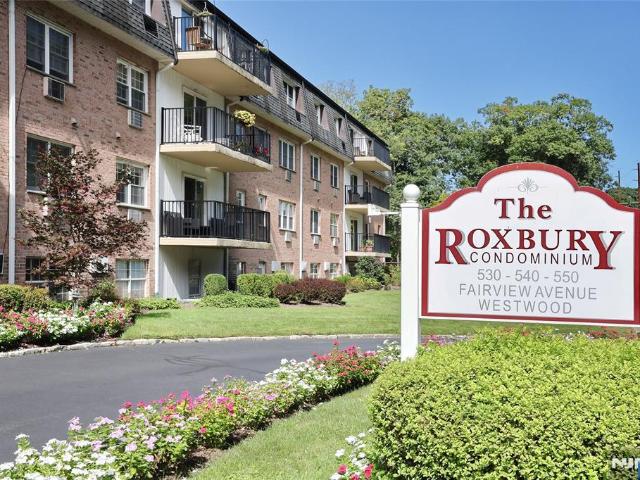 550 Fairview Avenue # 302