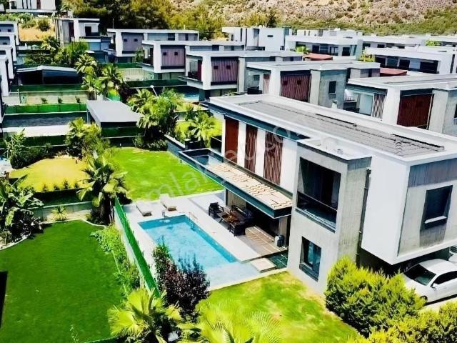 550 M Arsa İçinde Doğalgazlı 4+1 Villa