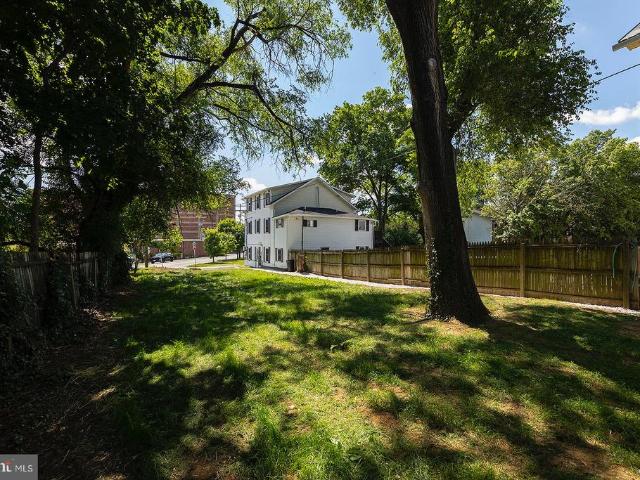 550 N Loudoun Street # 1