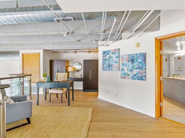 550 Seagaze Dr, Unit 29, Oceanside, CA 92054 | MLS #NDP2602