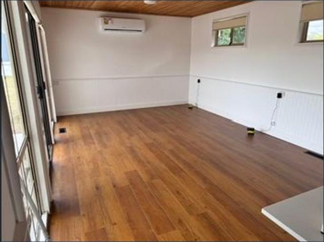 $550 PW Available now 5 Bedrooms 1000 sum. block