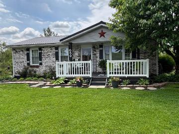 House for sale in Indiana, USA - Garden