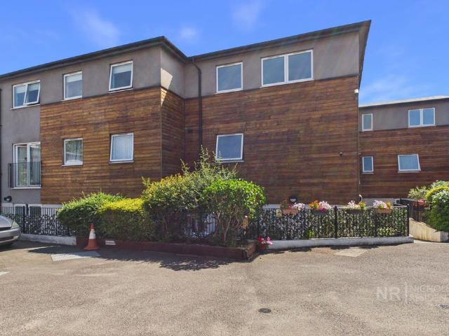 550B London Road, North Cheam, Surrey. SM3, 2 bed flat to rent, £1,700 pcm | PrimeLocation