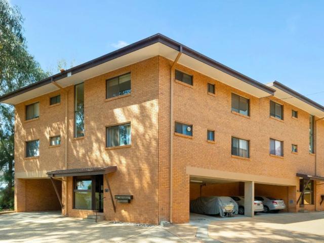 55/17 medley street, chifley act for rent lj hooker