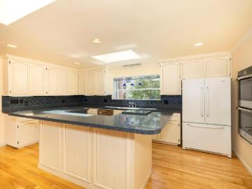 551 4th Street