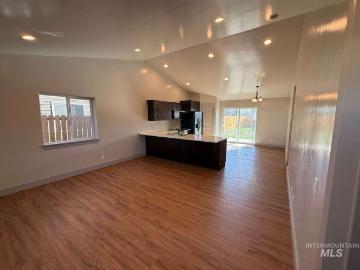 551 Conat Ave