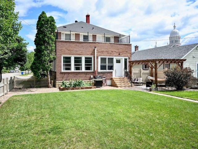 551 E 5th Street