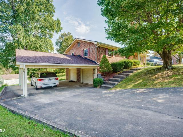 551 Meadowcrest Drive