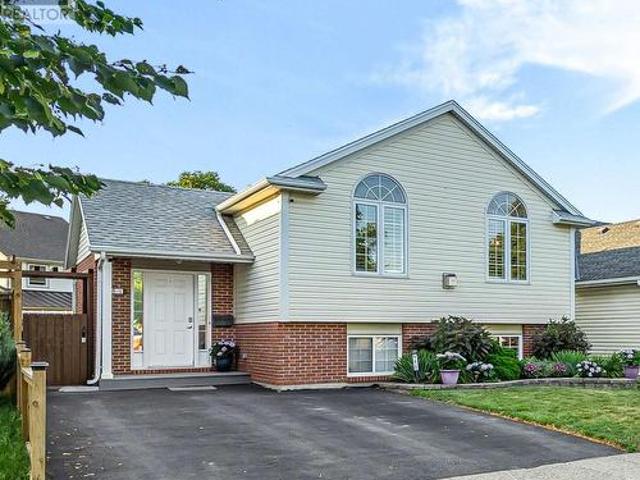 551 Scott Street, St. Catharines Bunting/Linwell, ON, L2M 6Y4 house for sale | Listing ID X13863 | Royal LePage