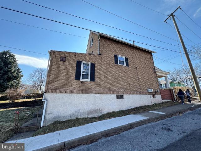 551 West St, Pottstown, PA 19464 | MLS #PAMC2172