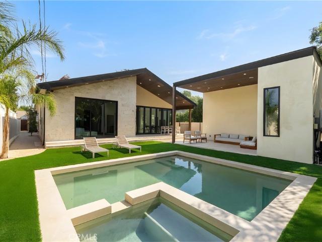 5525 Carpenter Ave, Valley Village, CA 91607 | MLS #SR26039