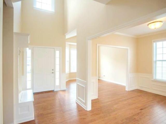 5525 Keowee Way