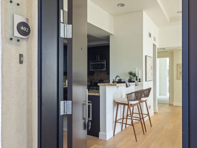 5525 W Olympic Boulevard 402