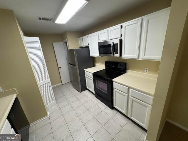 5528 Mountain Springs Circle 5528