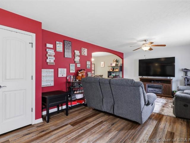 5528 Village Lane