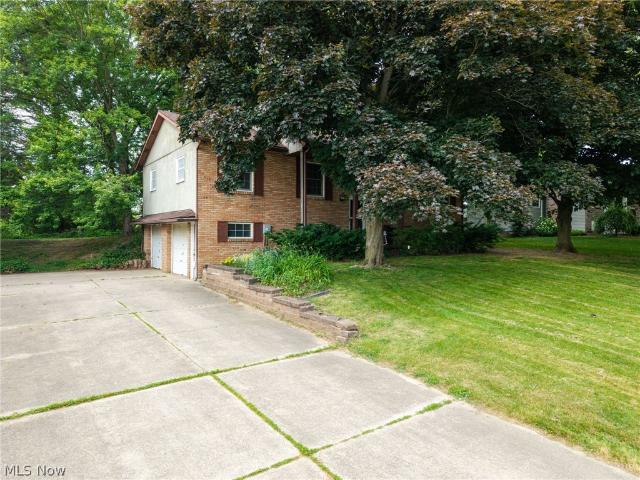 5520 Apple Ridge Circle