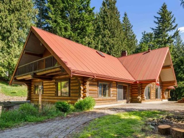 5520 Graham Drive, Chilliwack, BC, V4Z 1G6 house for sale | Listing ID R3162 | Royal LePage