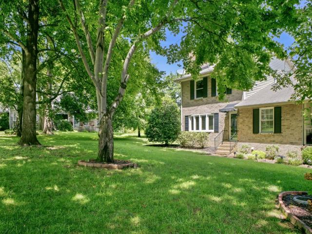 5520 Thalman Dr