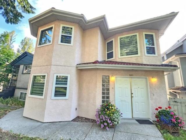 5521 Dundee Street, Vancouver, BC, V5R 3T8 house for sale | Listing ID R3177 | Royal LePage