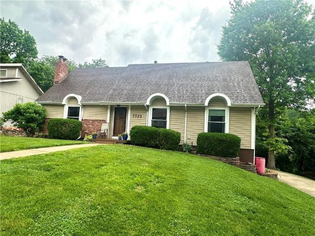 5523 NW Seminole Drive