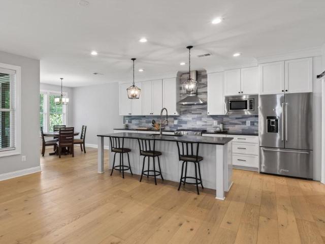 552 Belluno Ln