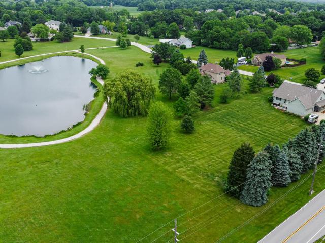 552 Fleetwood Drive N
