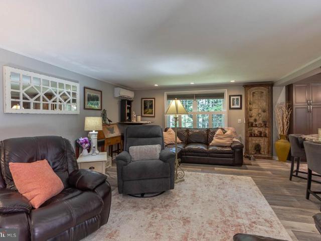 552 Westside Road