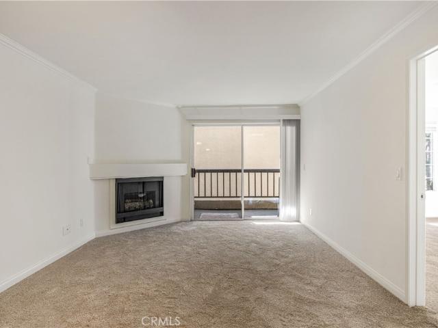 5535 Canoga Ave, Unit 218, Woodland Hills, CA 91367 | MLS #SR26046