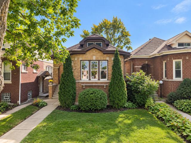5535 W Pensacola Avenue
