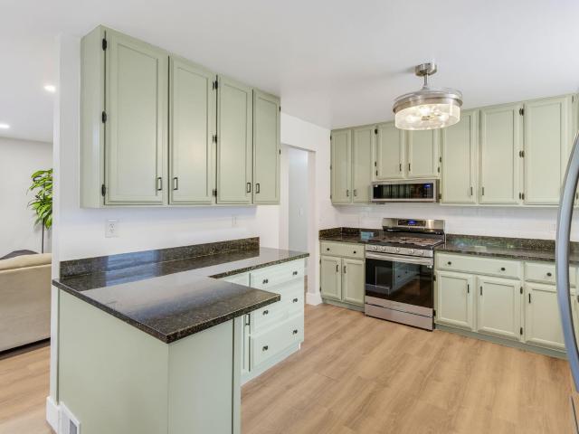 5538 Sandy Ln