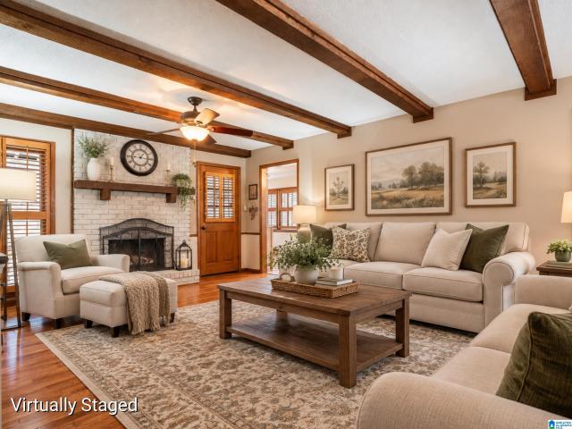 5532 Surrey Lane