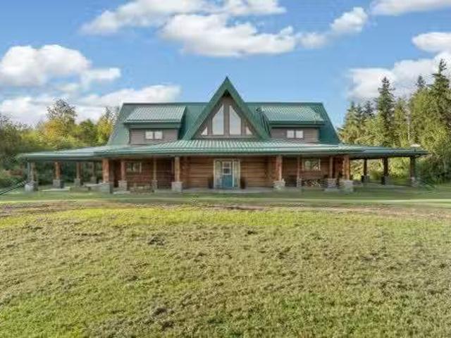 55332 Rge Road 12A, Rural Lac Ste. Anne County, AB, T0E 1V0.