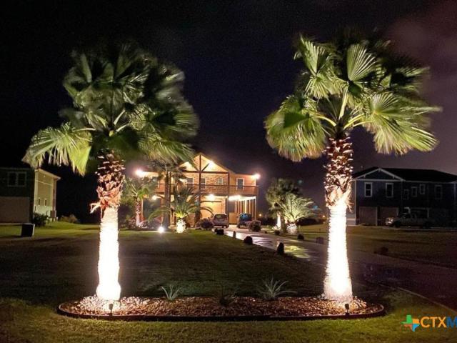 553 Bayside Drive