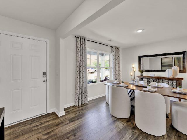 553 Fox Den Circle