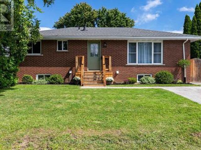 553 Spruce Street, Collingwood, ON, L9Y 3H9 house for sale | Listing ID S13722 | Royal LePage